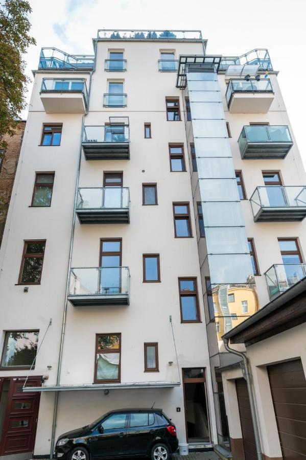 Designed Apartment Next To Vaclav Square With Terrace And Private Garage Praga Exterior foto