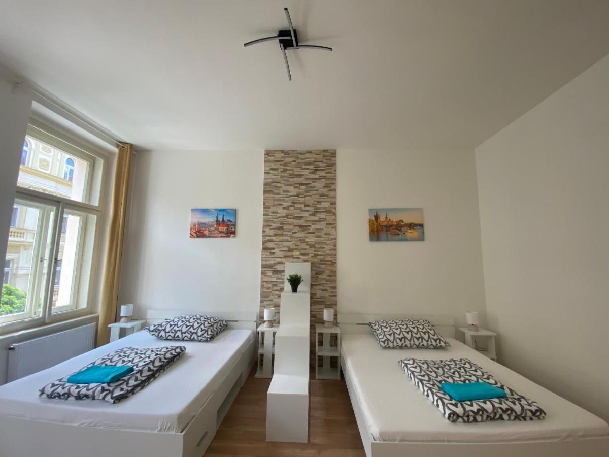 Designed Apartment Next To Vaclav Square With Terrace And Private Garage Praga Exterior foto